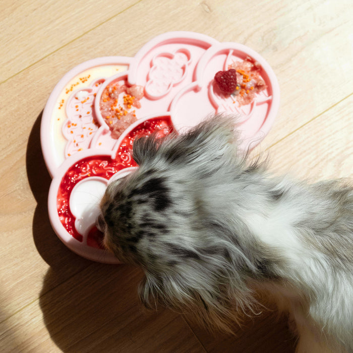 cloud nine lick mat & lid | strawberry