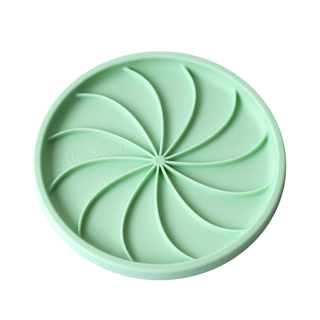 wheelies lick mat & lid | cucumber melon